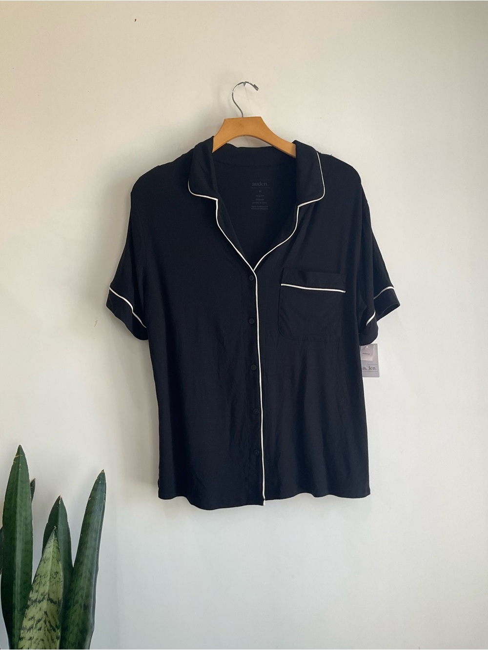 Auden Black Short-Sleeve Button-Front Shirt with White Piping